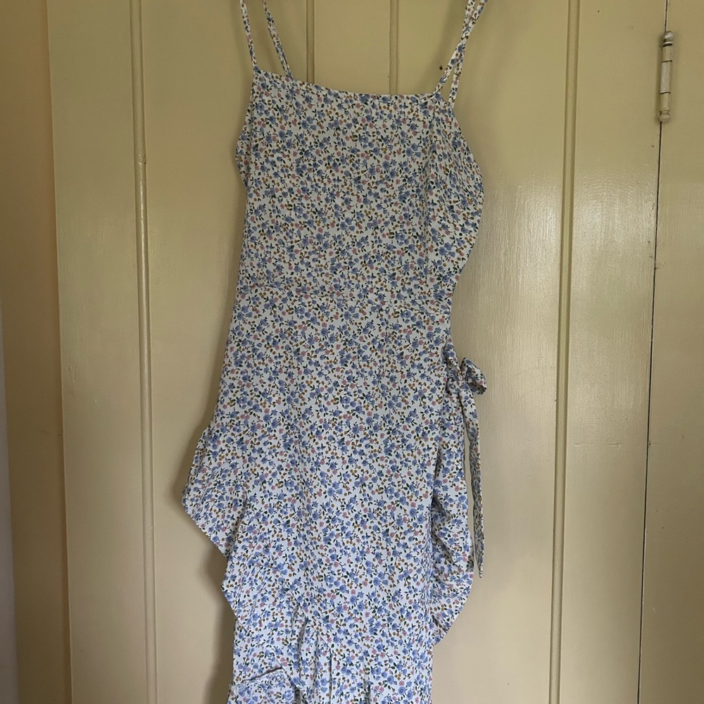 SHEIN Asymmetrical Floral Dress in Blue